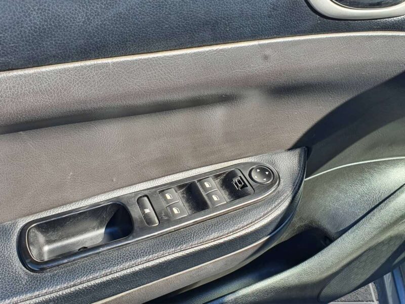 Peugeot 307CC 16v CABRIO 2004