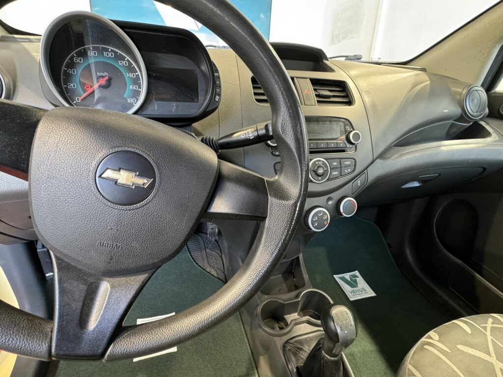 Chevrolet Spark S-TECH II 2015