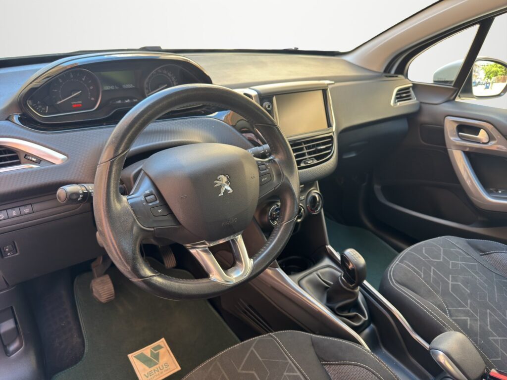 Peugeot 2008 Blue HDI Diesel 2016