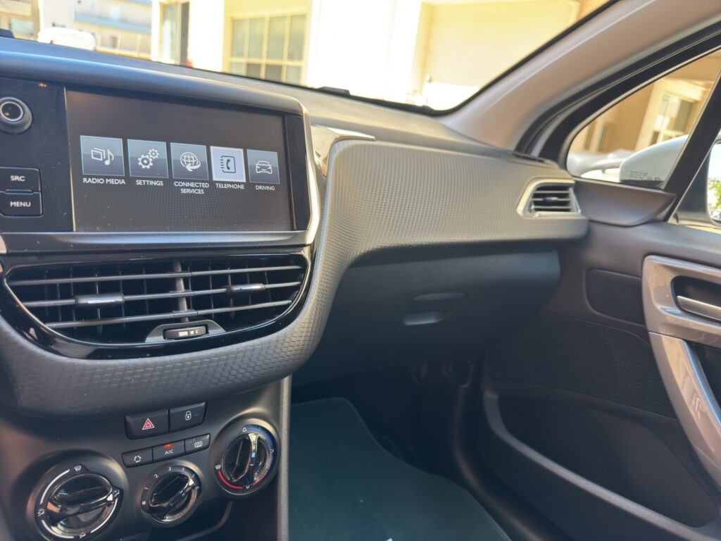 Peugeot 2008 Blue HDI Diesel 2016