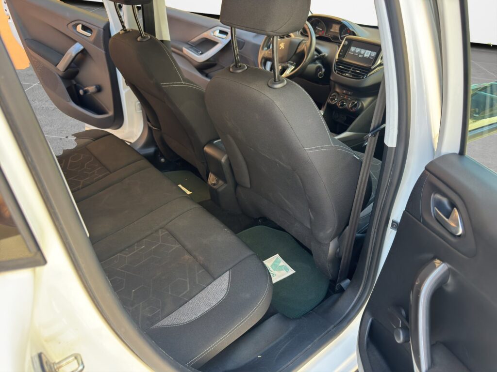 Peugeot 2008 Blue HDI Diesel 2016