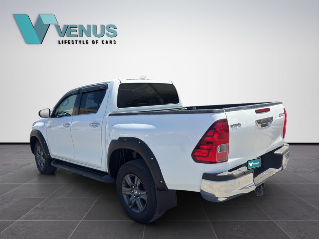 Toyota Hilux D-4D Double Cabin 4x4 Auto 2023 ΕΤΟΙΜΟΠΑΡΑΔΟΤΟ