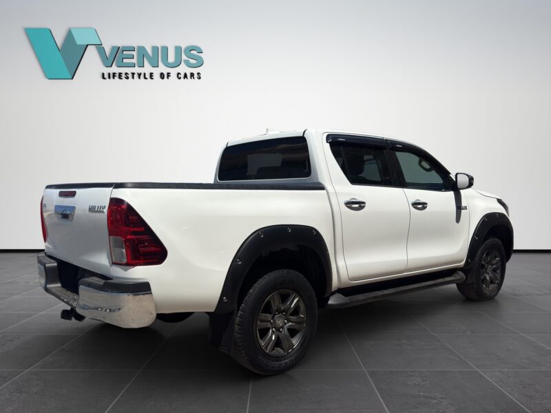 Toyota Hilux D-4D Double Cabin 4x4 Auto 2023 ΕΤΟΙΜΟΠΑΡΑΔΟΤΟ