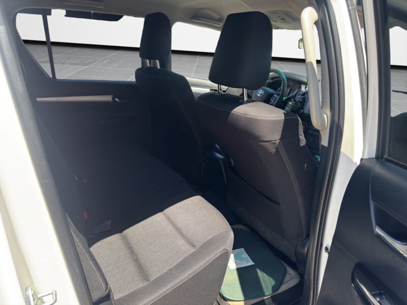 Toyota Hilux D-4D Double Cabin 4x4 Auto 2023 ΕΤΟΙΜΟΠΑΡΑΔΟΤΟ