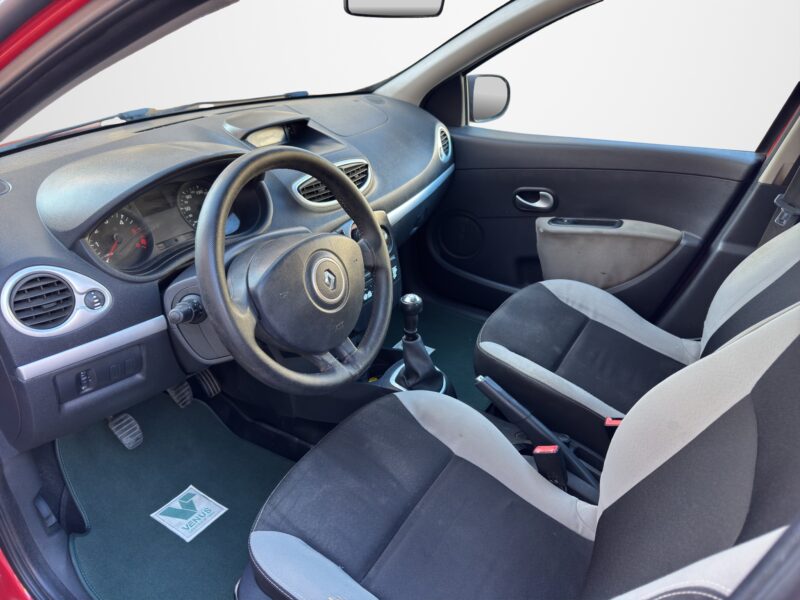Renault Clio 1.5 DCI Diesel 2012