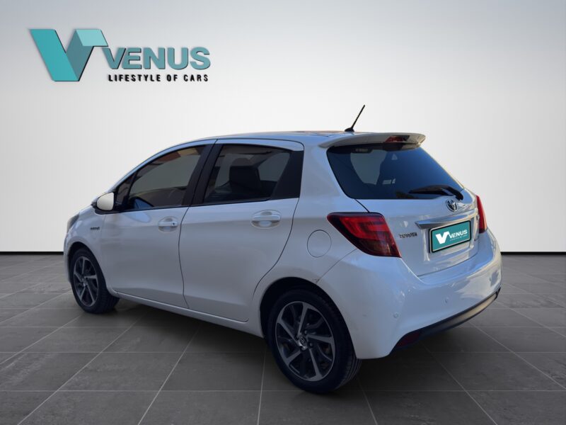 Toyota Yaris Hybrid Auto 2017
