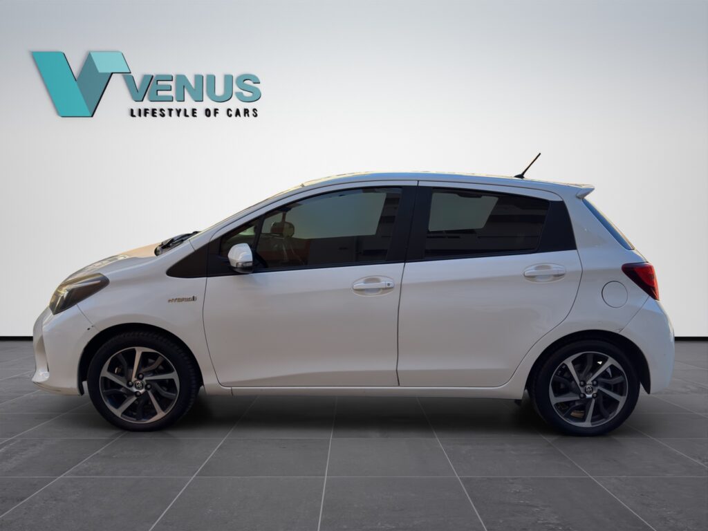 Toyota Yaris Hybrid Auto 2017