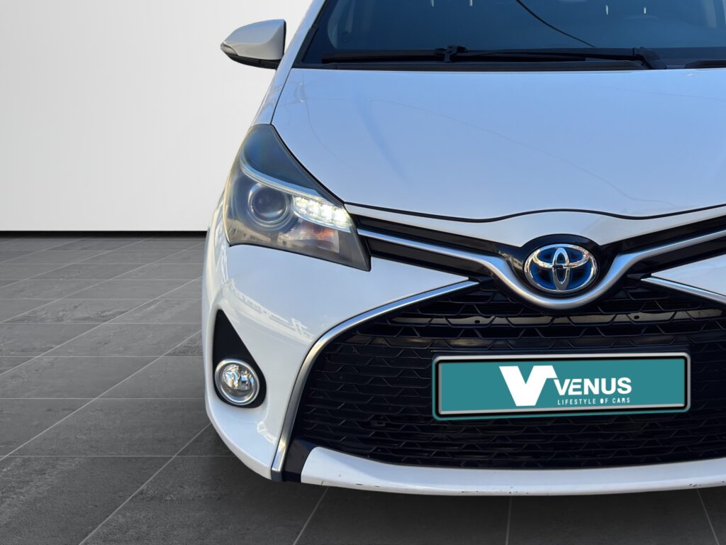 Toyota Yaris Hybrid Auto 2017