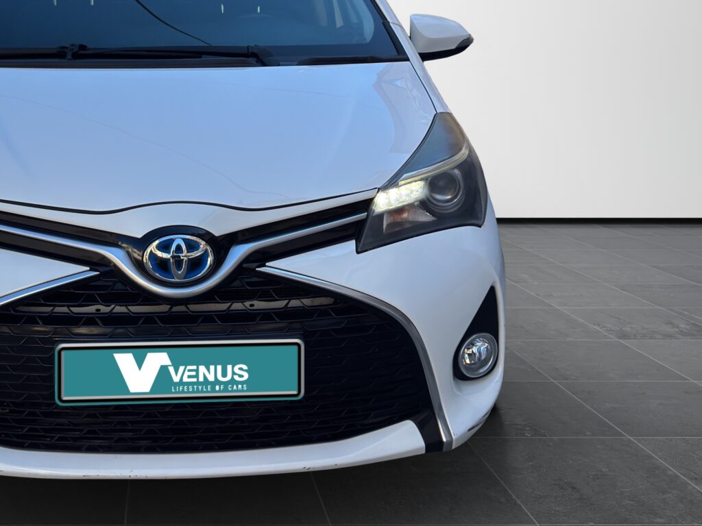 Toyota Yaris Hybrid Auto 2017