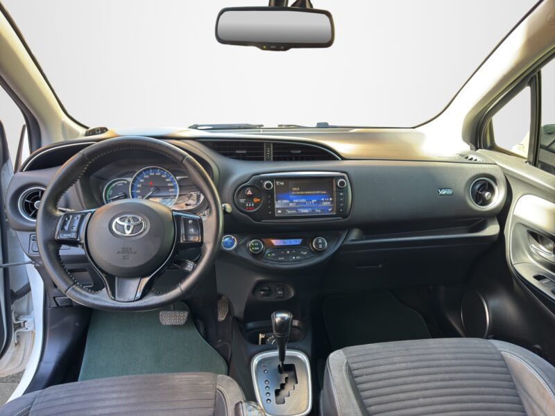 Toyota Yaris Hybrid Auto 2017