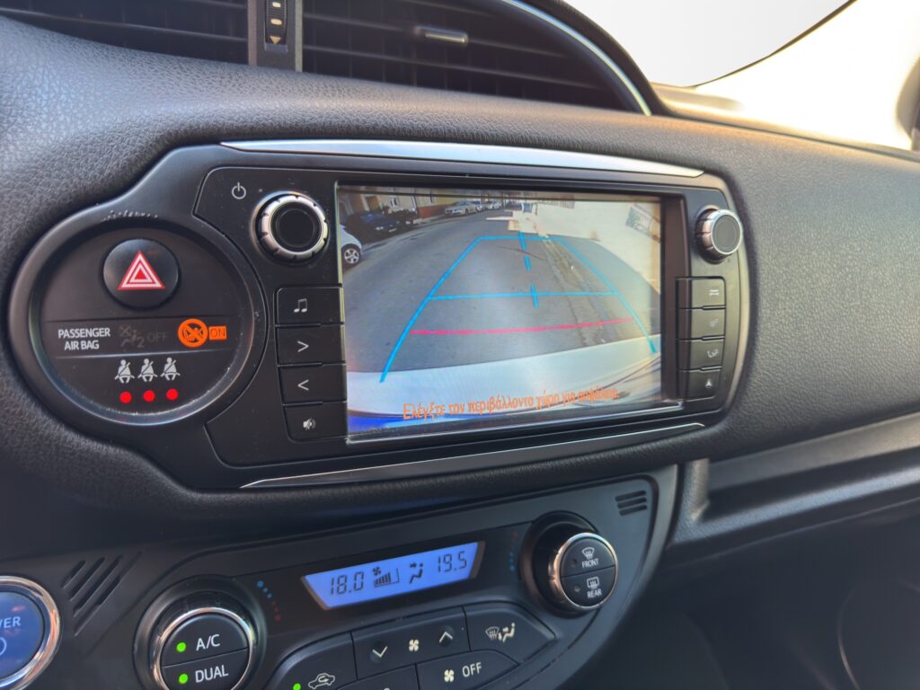 Toyota Yaris Hybrid Auto 2017