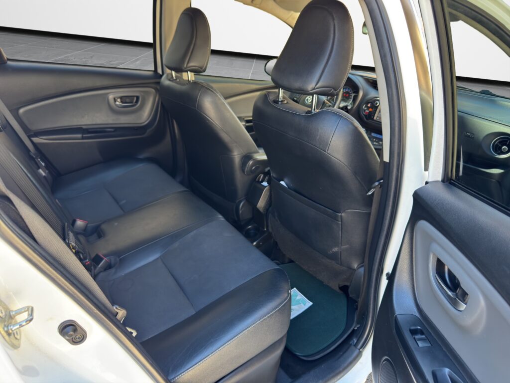 Toyota Yaris Hybrid Auto 2017