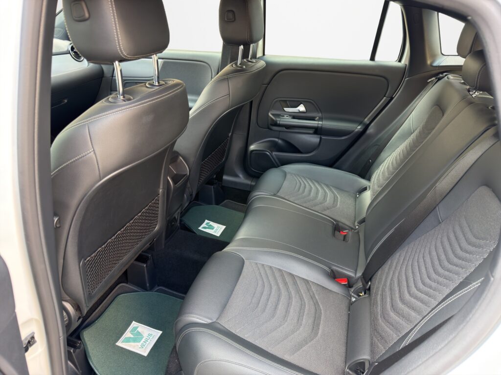 Mercedes-Benz GLA 250e Hybrid Plug-In Auto 2022