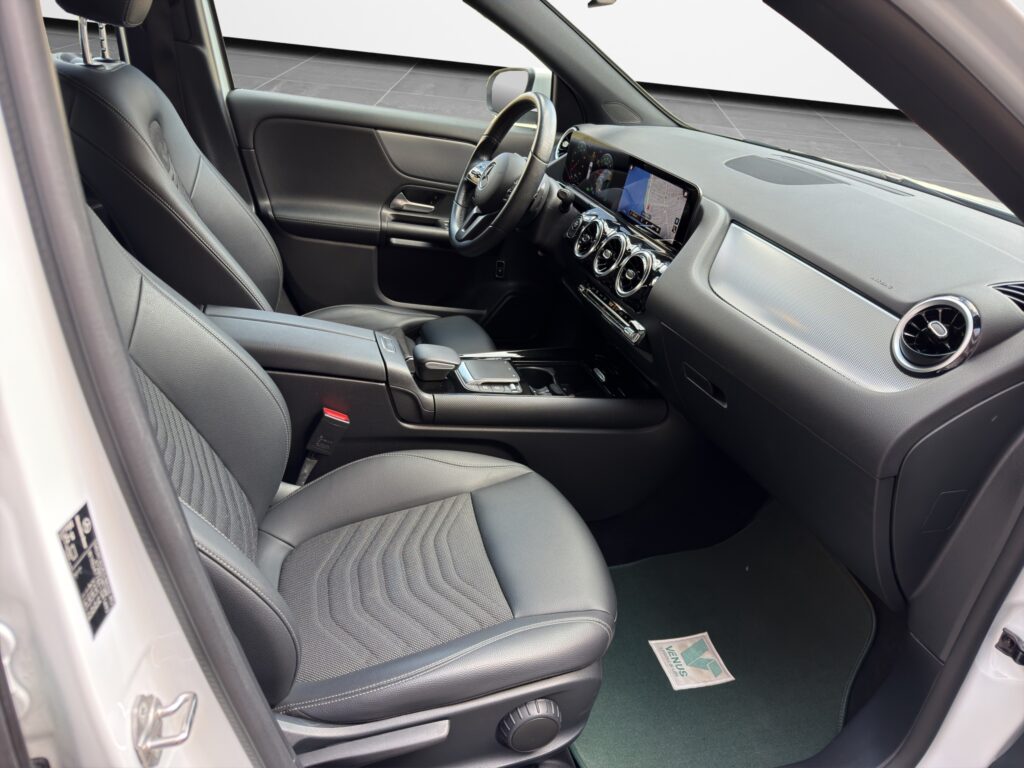 Mercedes-Benz GLA 250e Hybrid Plug-In Auto 2022